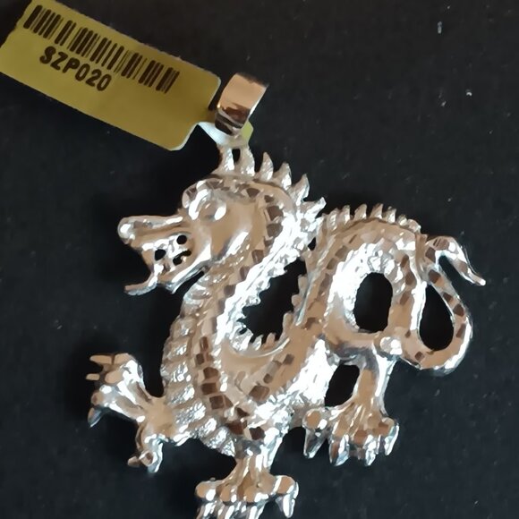 FINE 925 PURE SILVER DRAGON PENDANT - Picture 4 of 5